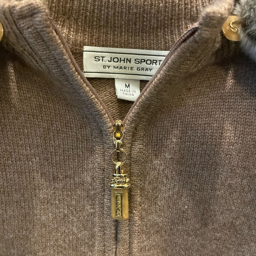 St. John Sport by Marie Zip-Front Knit cashmere with fur trim - Picture 3 of 4
